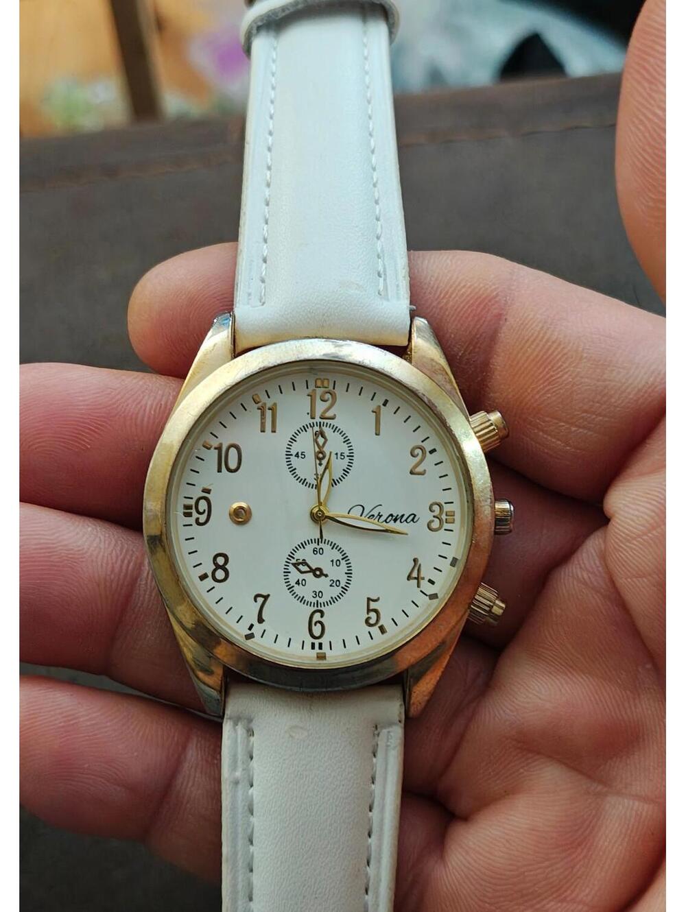 Verona Quartz With White Band Gold Tone White Dial Ladies Watch